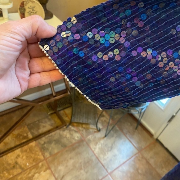 NWT FULL SEQUIN AND BEADED GOWN MEASUREMENTS PROVIDED - Picture 4 of 11